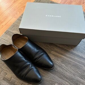 Everlane Black Leather Slip-On Loafers